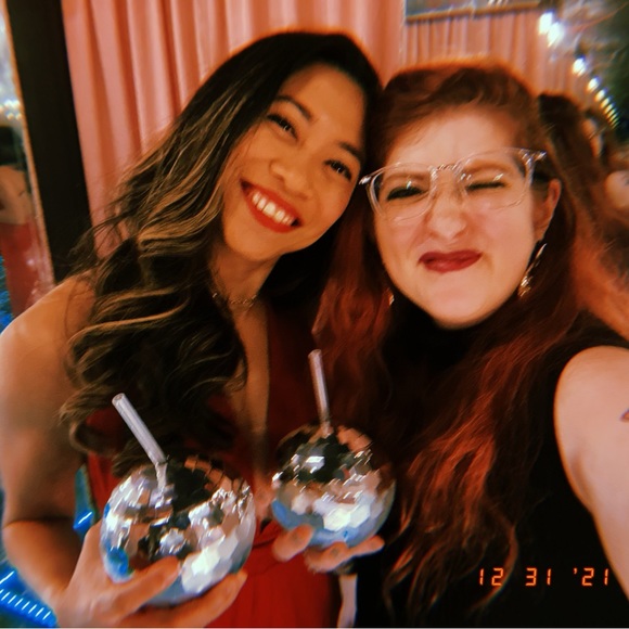 Meet your Posher, WhatWeThriftInTheShadows. - Picture 1 of 2